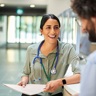 Medical discussion among colleagues
